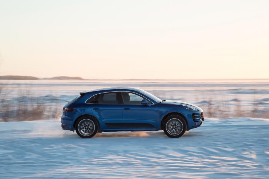  Porsche Macan Turbo Performance Package 2016 года  (фото 13 из 25)